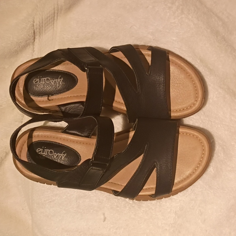 Eurosoft by Sofft Black Ceejay Faux Leather Flatform Comfort Sandal Size 7 M
